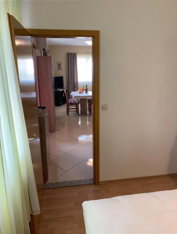 Apartment "Onkel" シベニク エクステリア 写真